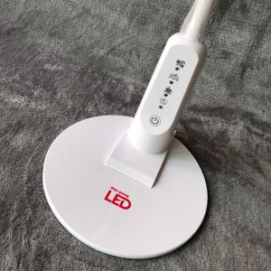 Đèn bàn led bảo vệ thị lực 4W ánh sáng trắng Điện Quang LDL04 6 Đèn bàn LED Điện Quang LDL06 5W - Hàng không bao bì (Sao chép)